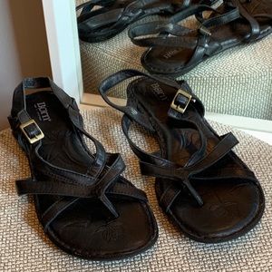 Born Black Sandals Size 10!